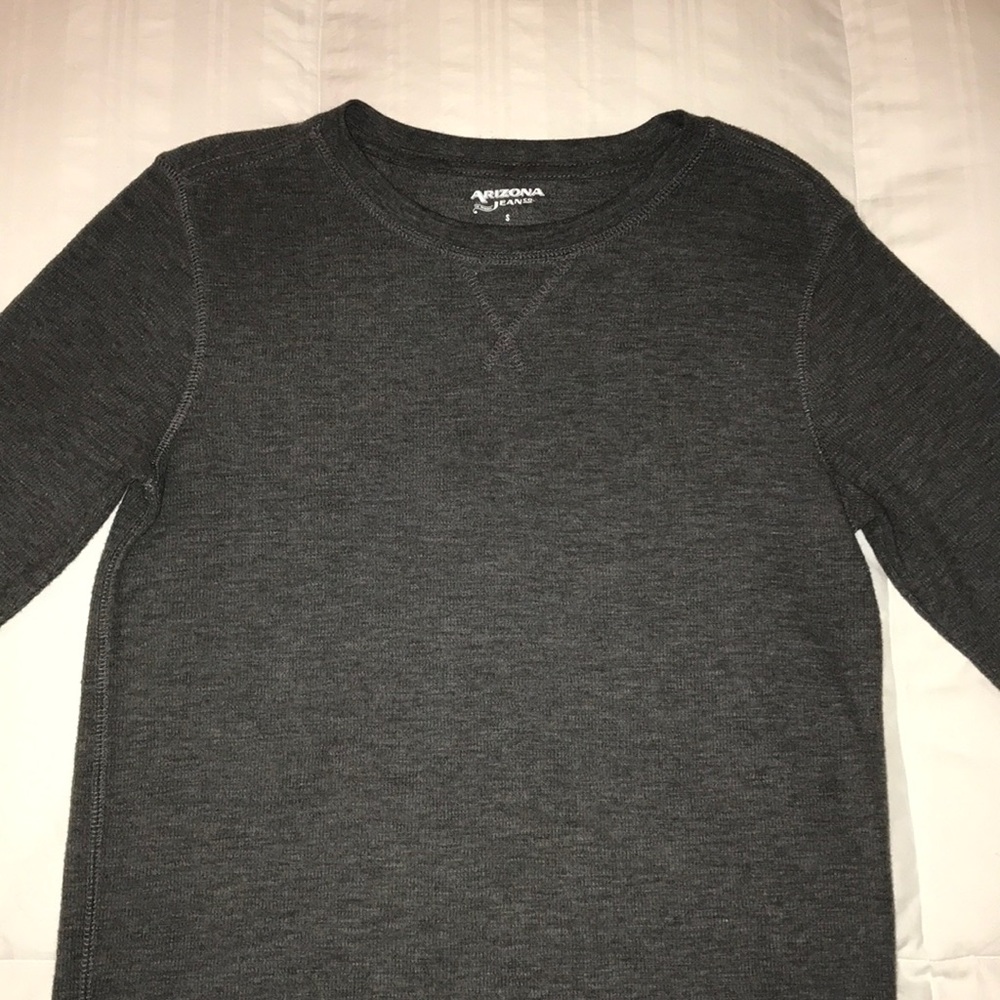 Arizona Jean Company Men’s small sweater.